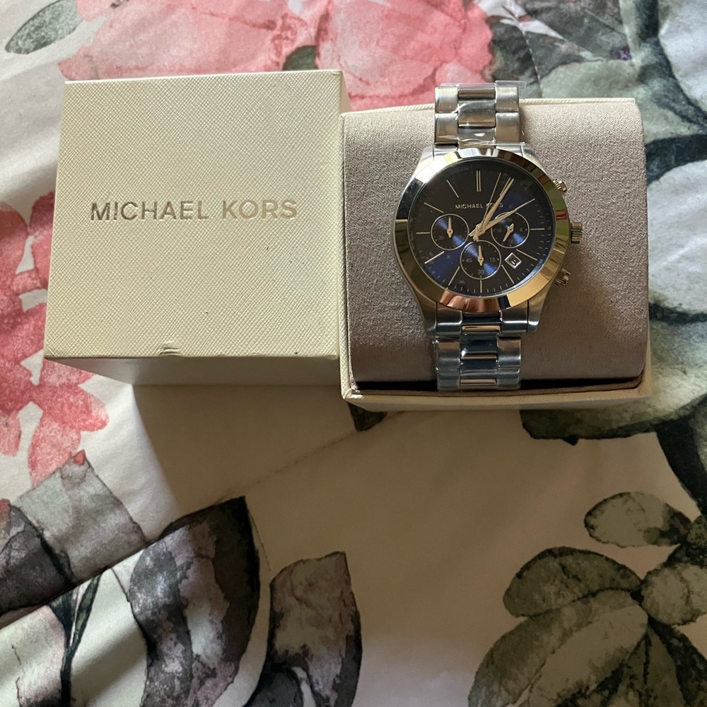 Brand new Michael Kors watch for men I’m selling it for 200